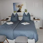 Haus Sonnenhang 1 *