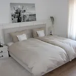 Haus Sonnenhang 1 * Stiefenhofen